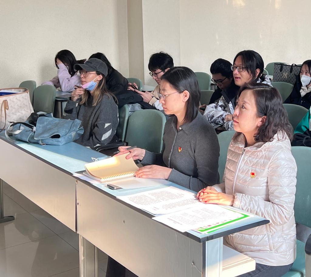 太阳成集团tyc122cc2020级、2022级召开2023年春季学期第一次班会